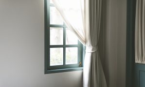 Kelebihan Jendela Kaca Kayu Optimalkan Pencahayaan Alami